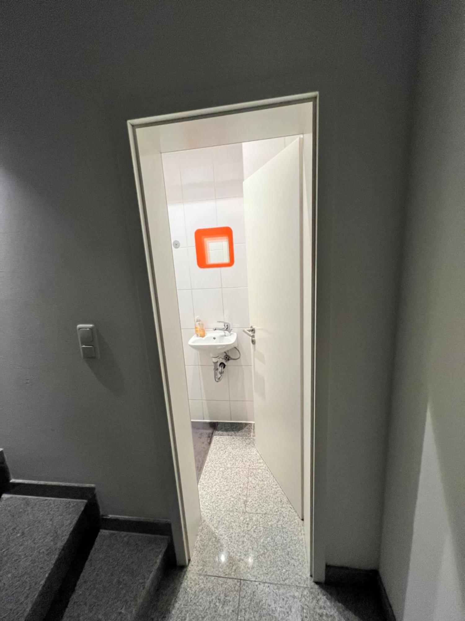 Budget Rooms Just For Sleeping - Digital Access Cologne Exterior photo